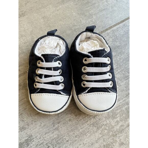 OLD NAVY Baby Boy Navy Soft Sole Crib Shoes Sneakers NEW Size 3 6-12m Slip on - Picture 3 of 7